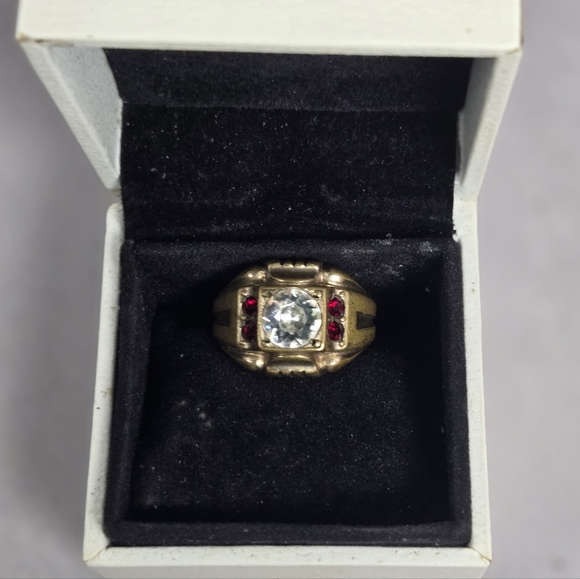 Vintage 14k RGF Gold Filled Ring With Red & Clear Stones. - Picture 3 of 3